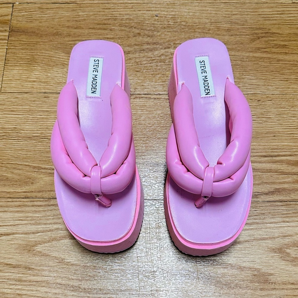 STEVE MADDEN Platform Pink Sandals